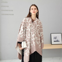 Leopard jacquard  ruana